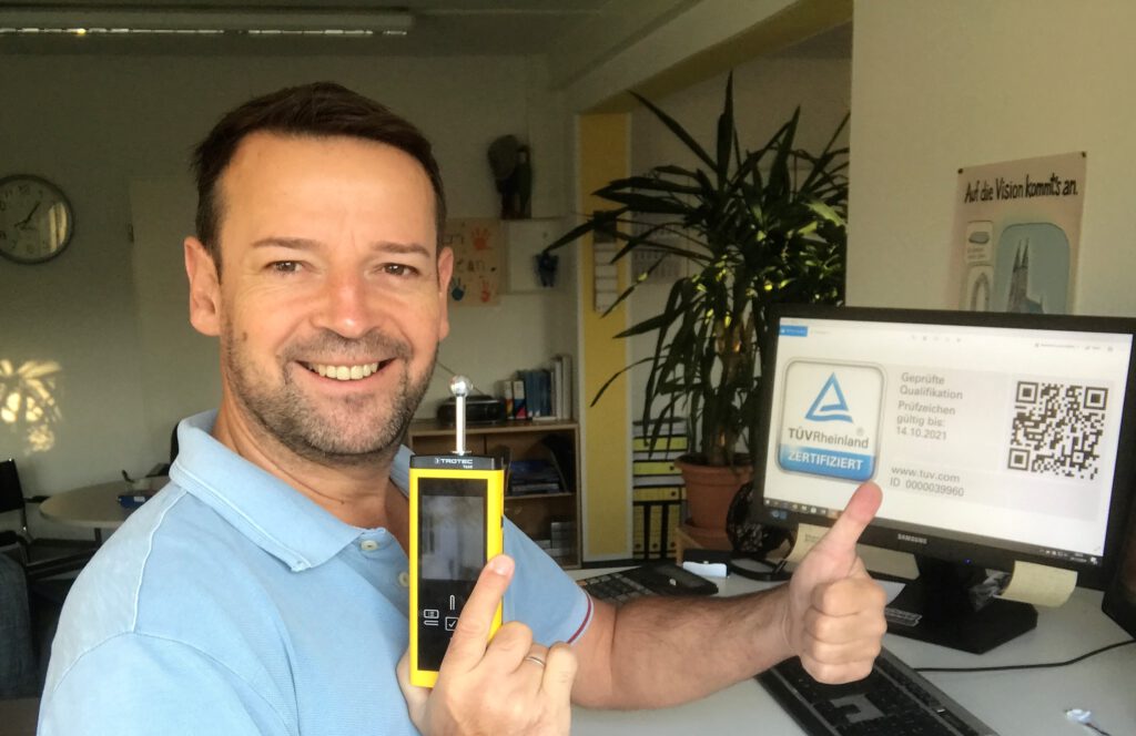 TÜV zertifizierter Schimmel-Experte